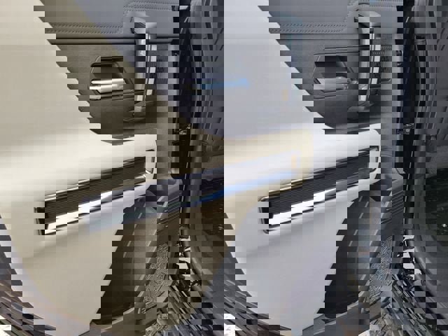 New 2026 GMC Hummer EV 4x4 Crew Cab image 9