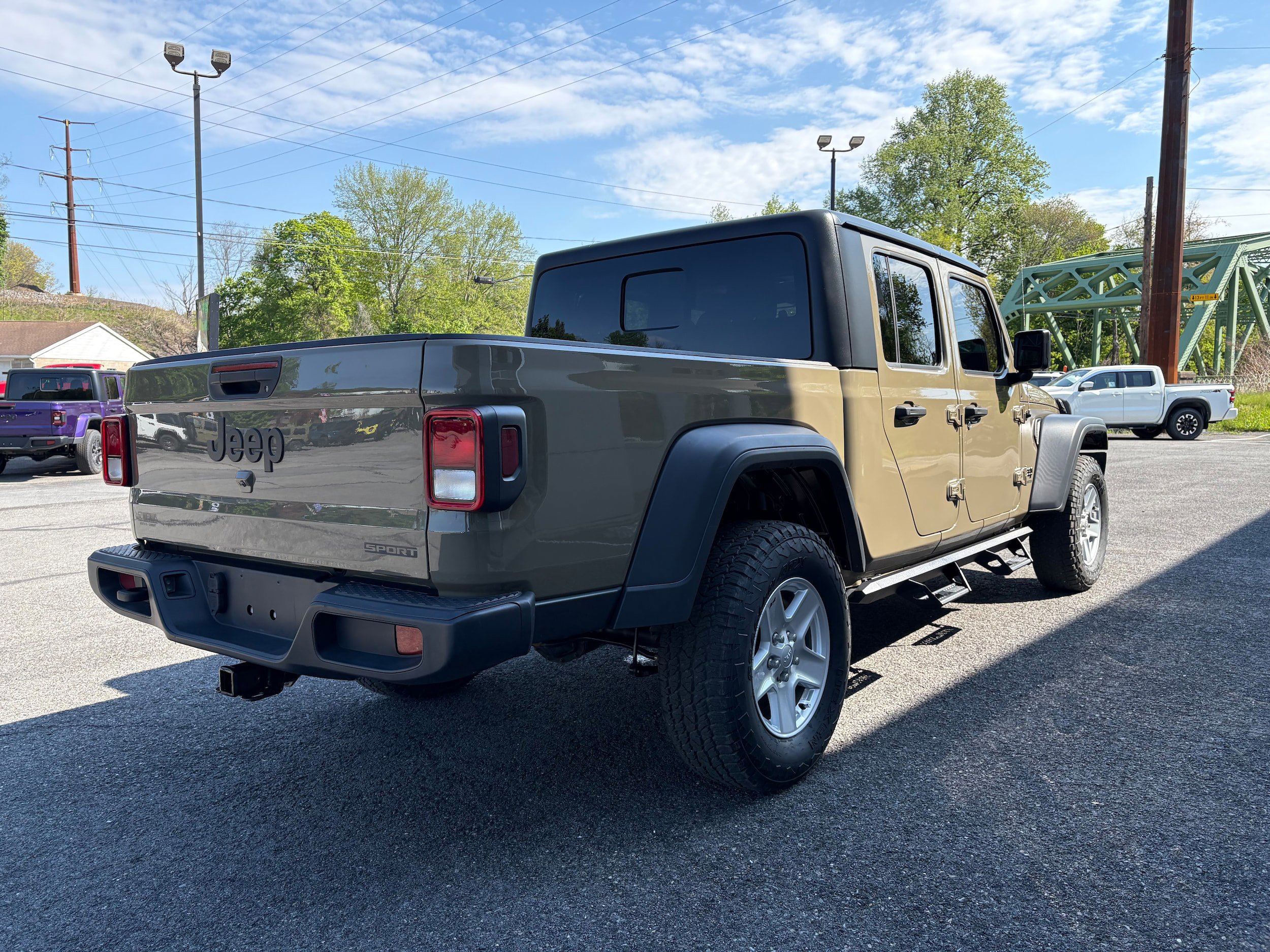 Certified 2020 Jeep Gladiator Sport w/ Quick Order Package 24S AWD/4WD image 7