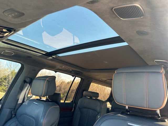 Used 2022 Jeep Grand Wagoneer Series III w/ Rear Seat Video Group 1 image 18