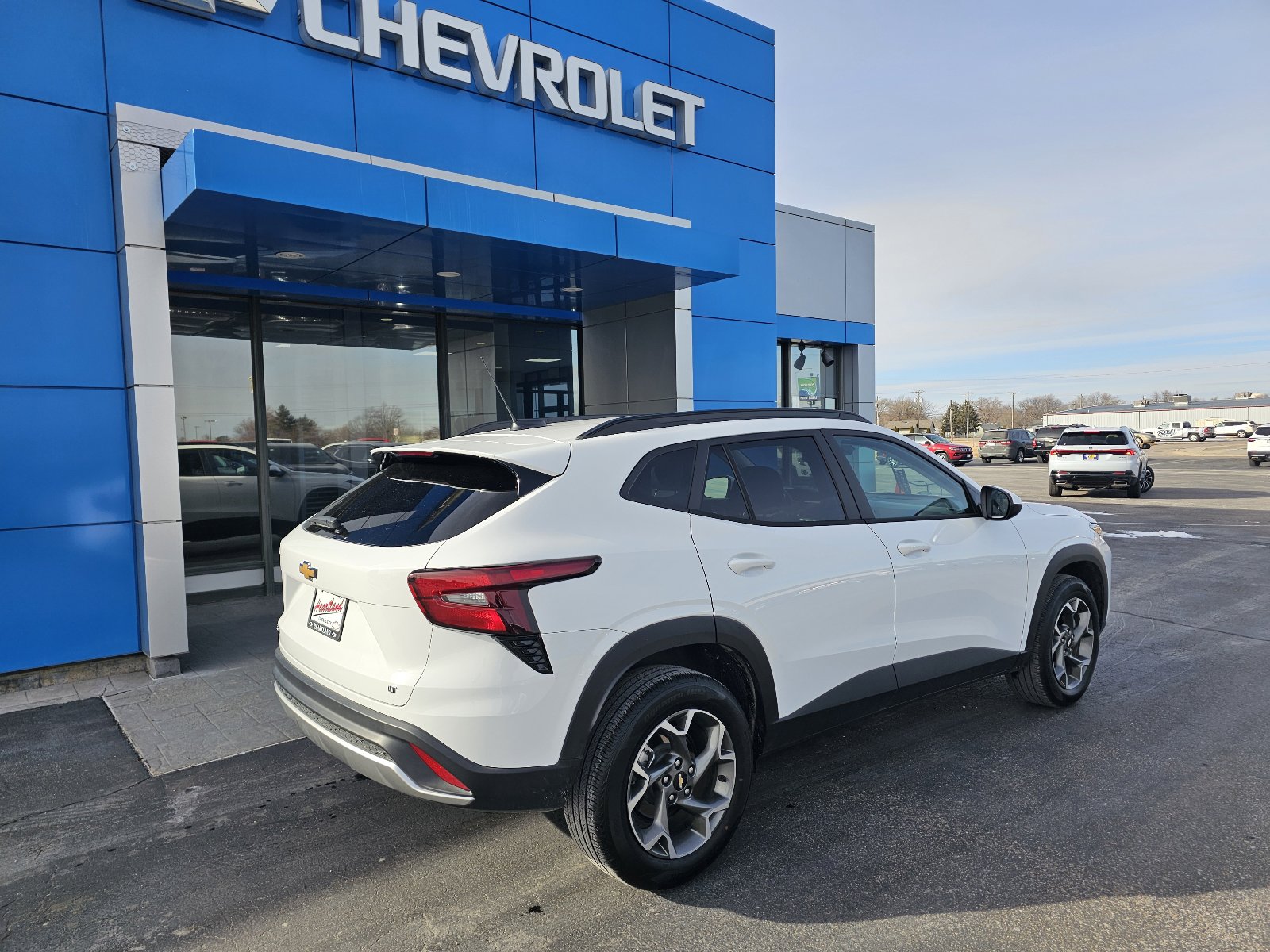 Used 2025 Chevrolet Trax LT w/ LT Convenience Package image 3