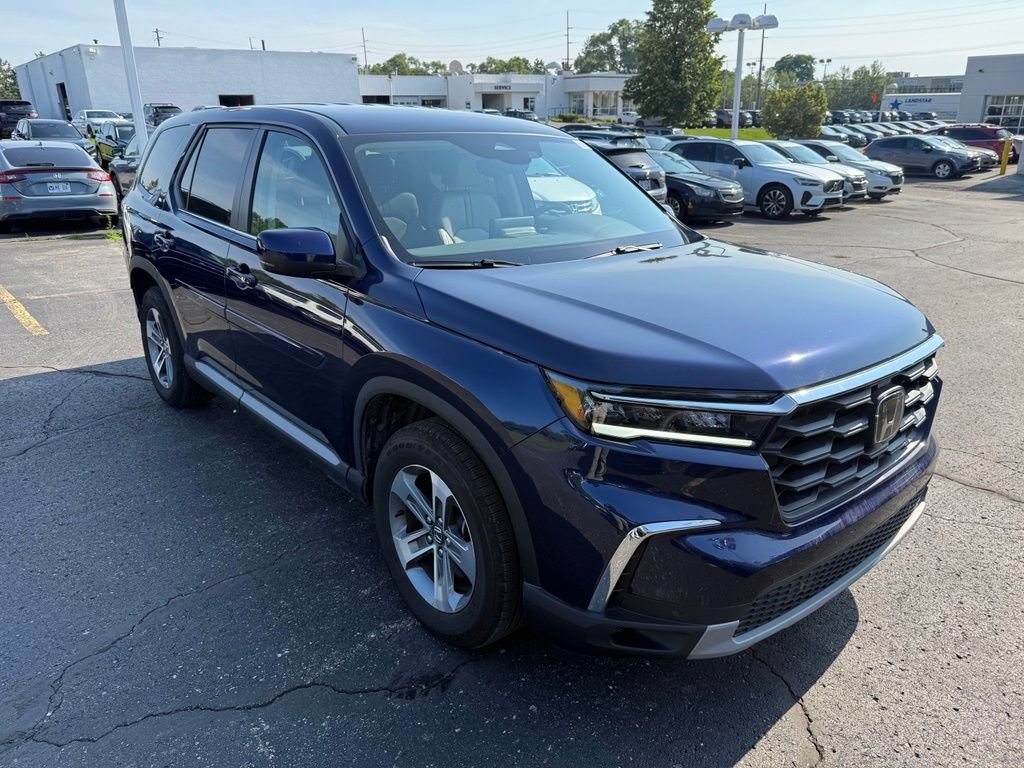 Used 2025 Honda Pilot EX-L image 4