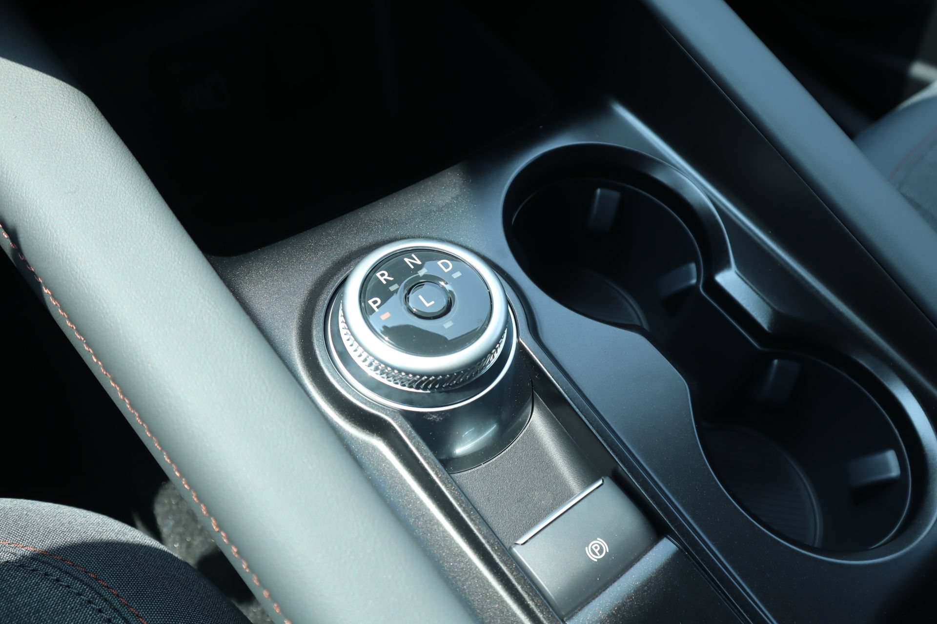 New 2026 Ford Explorer Active RWD image 7