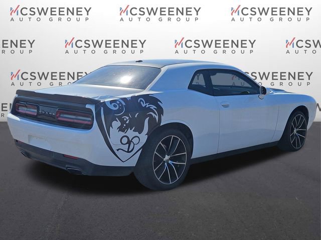 Used 2017 Dodge Challenger SXT image 5
