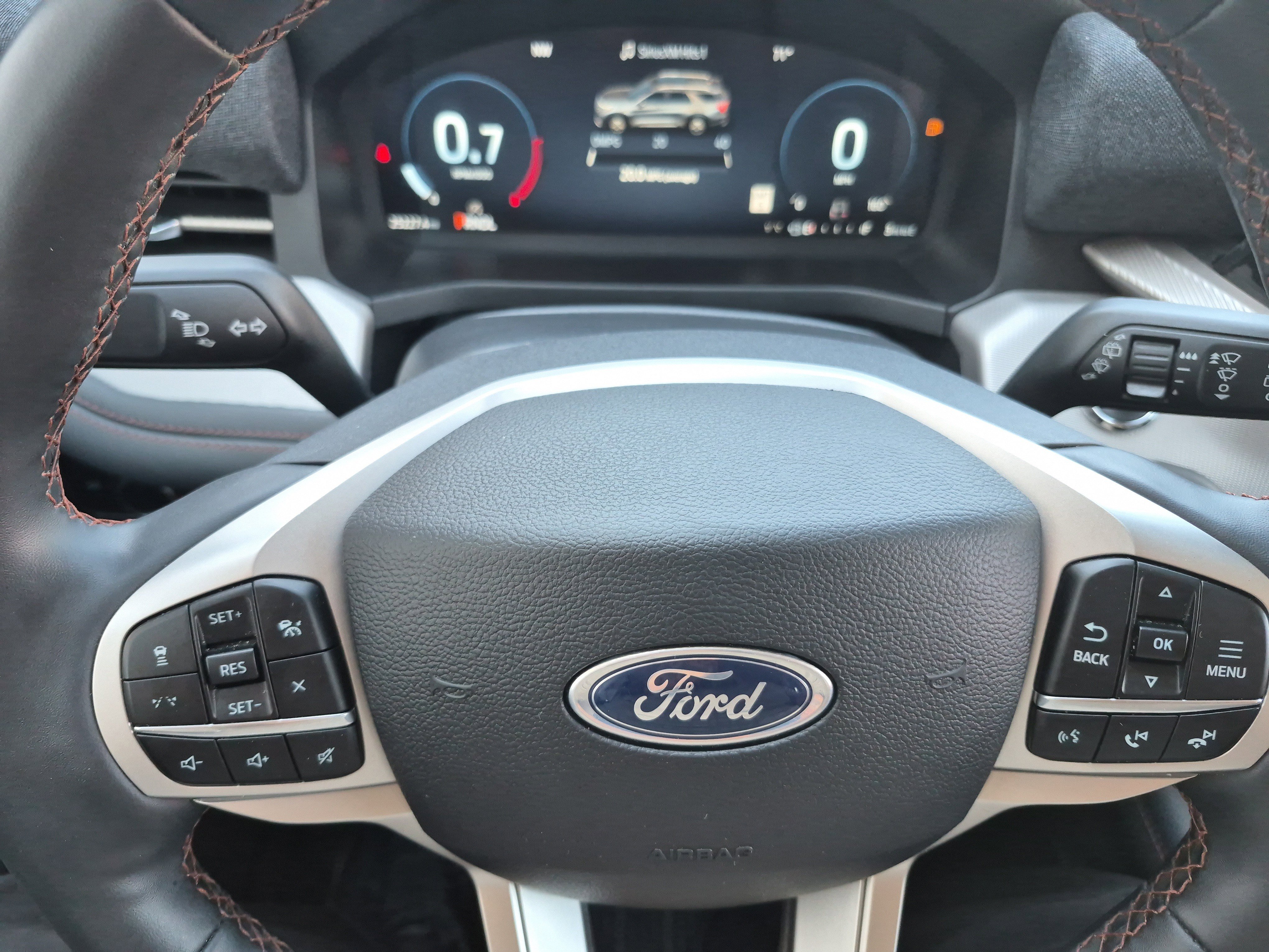 Certified 2025 Ford Explorer Active image 28