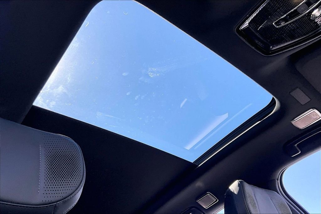 New 2026 Cadillac Vistiq Sport image 34