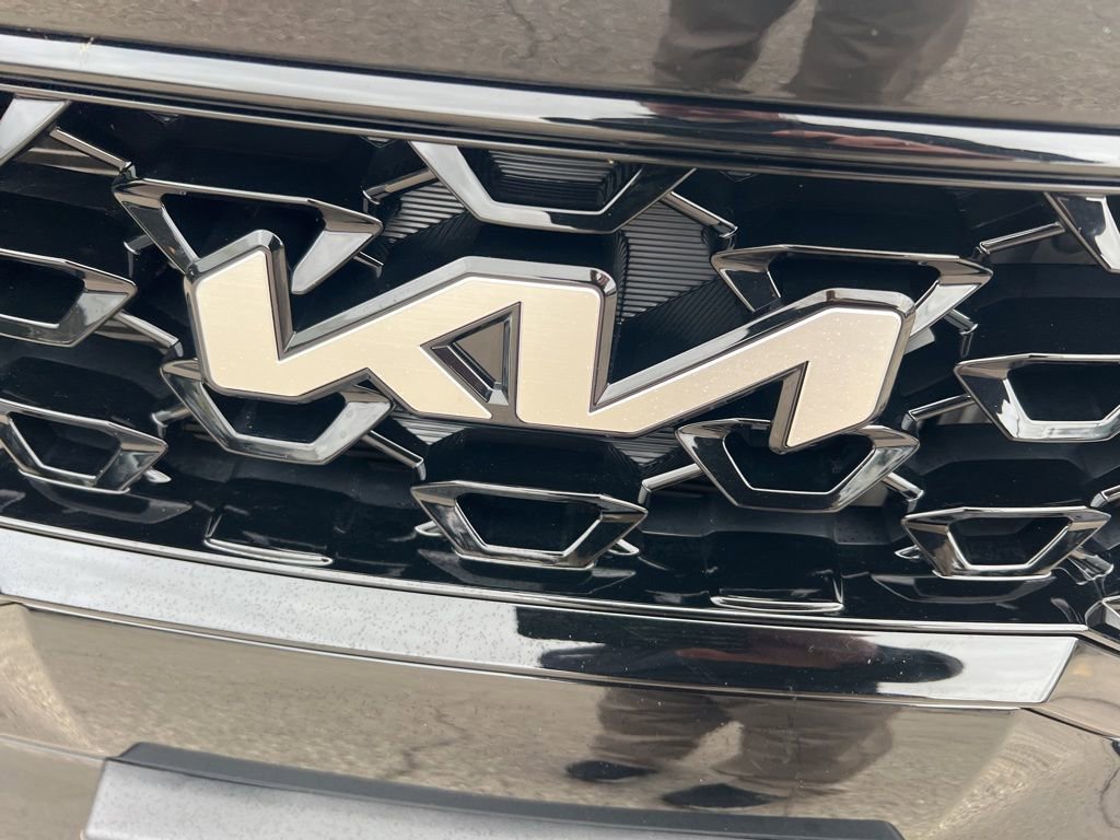 Certified 2022 Kia Sorento SX image 31