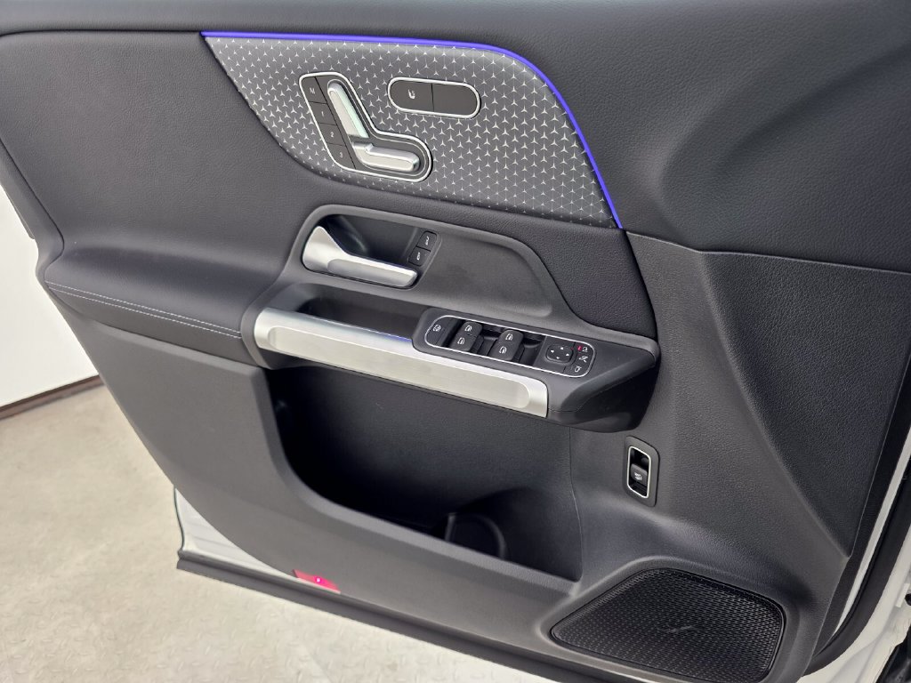 New 2026 Mercedes-Benz GLB 250 image 16