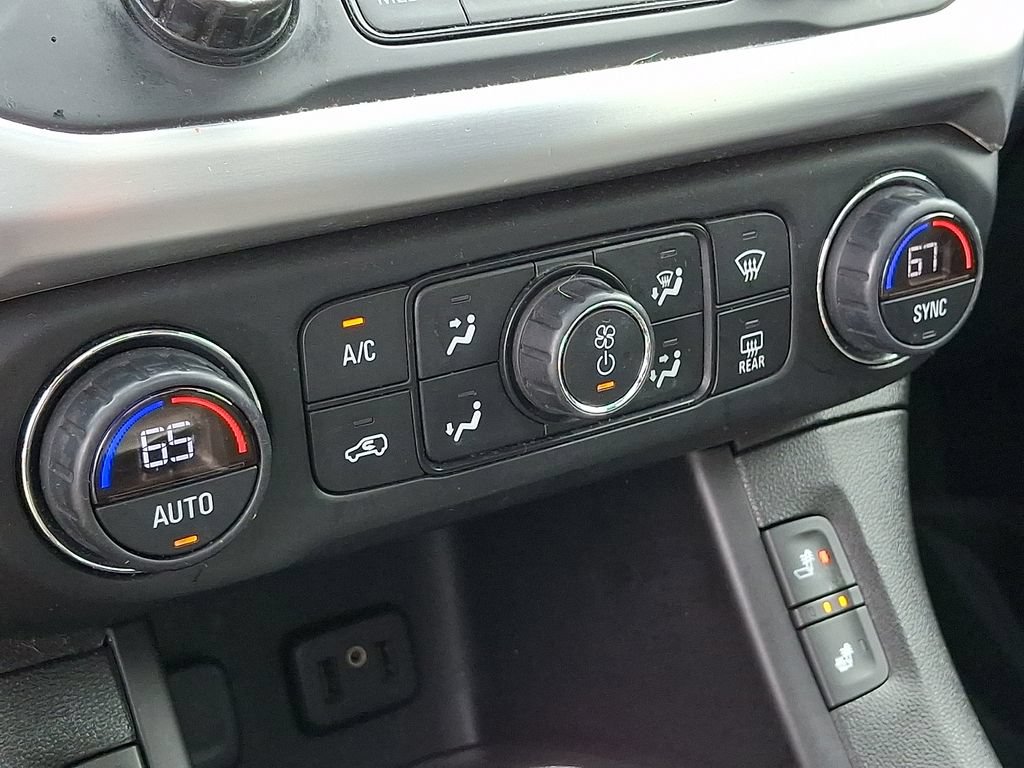 Used 2017 GMC Acadia SLT AWD/4WD image 17