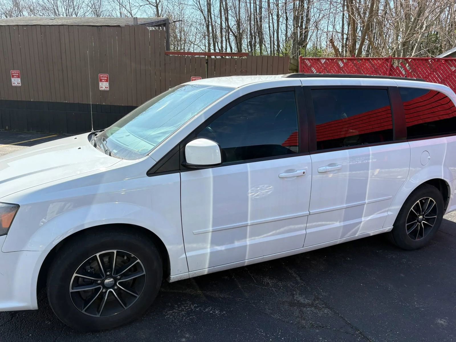 Used 2017 Dodge Grand Caravan GT image 4