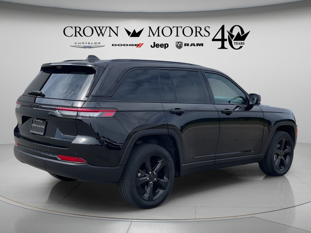 Used 2024 Jeep Grand Cherokee Limited w/ Luxury Tech Group II AWD/4WD image 5