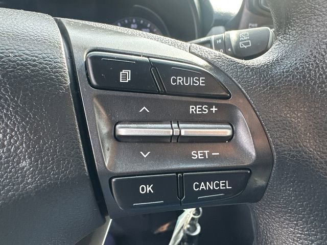 Used 2021 Hyundai Kona SE w/ Cargo Package image 32