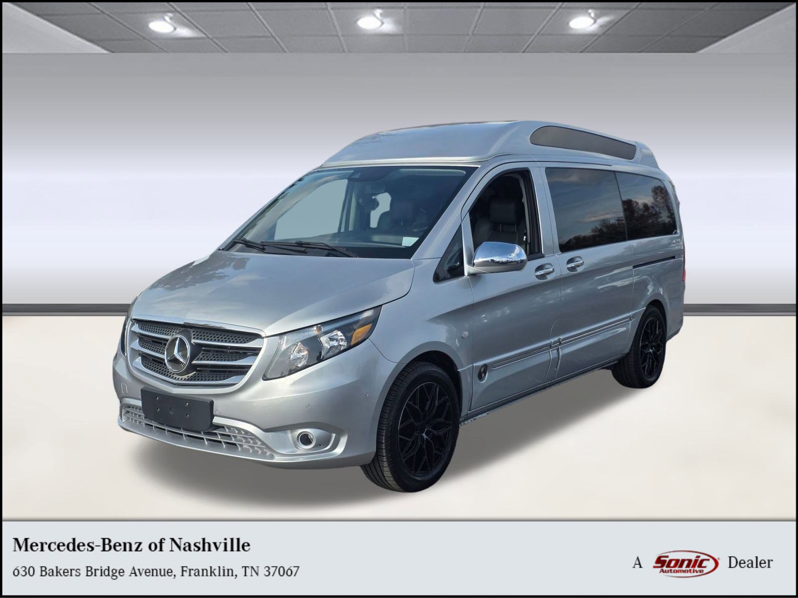 Used 2018 Mercedes-Benz Metris Passenger image 1