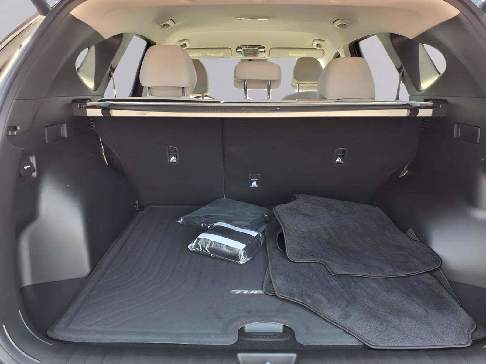 Certified 2025 Hyundai Tucson SEL FWD image 17