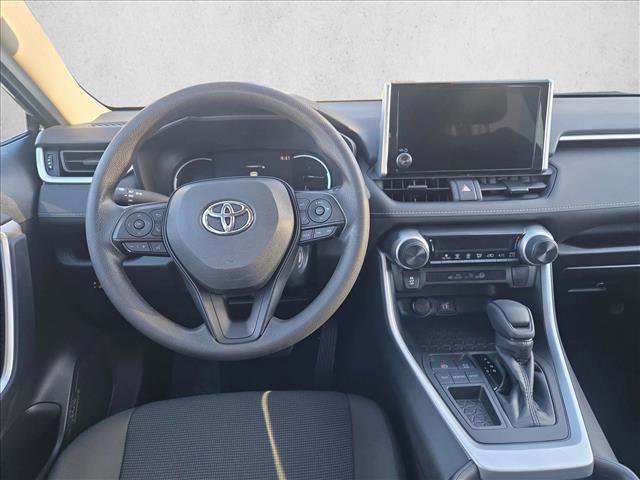 Used 2023 Toyota RAV4 LE image 17
