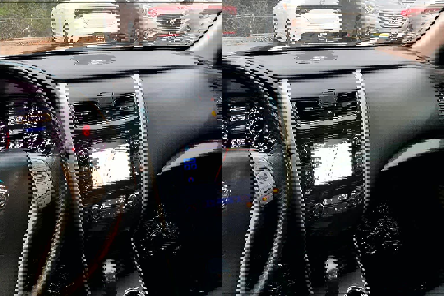 Used 2014 Nissan Altima 2.5 SL w/ Technology Package image 6