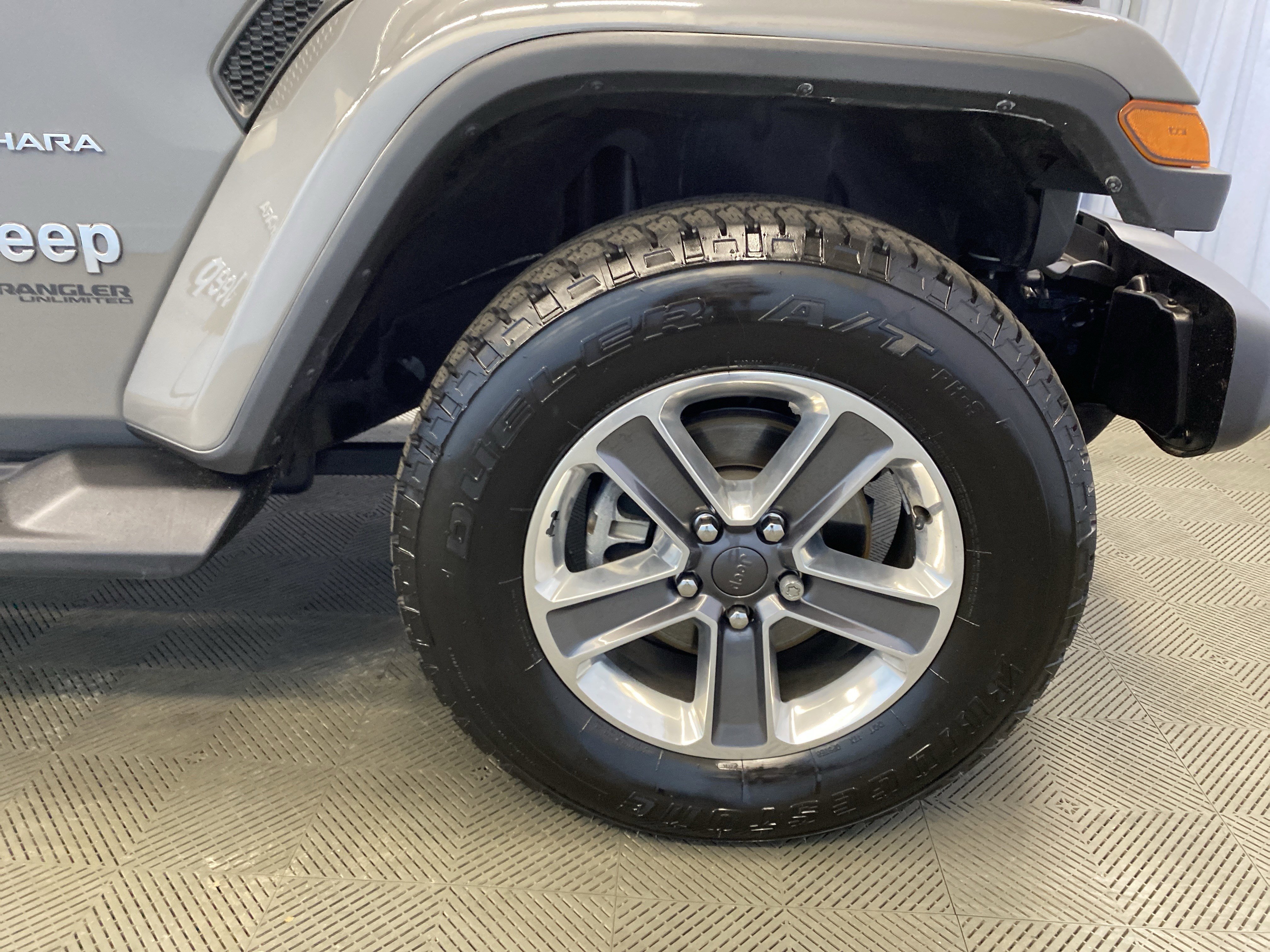 Used 2021 Jeep Wrangler Unlimited Sahara image 45