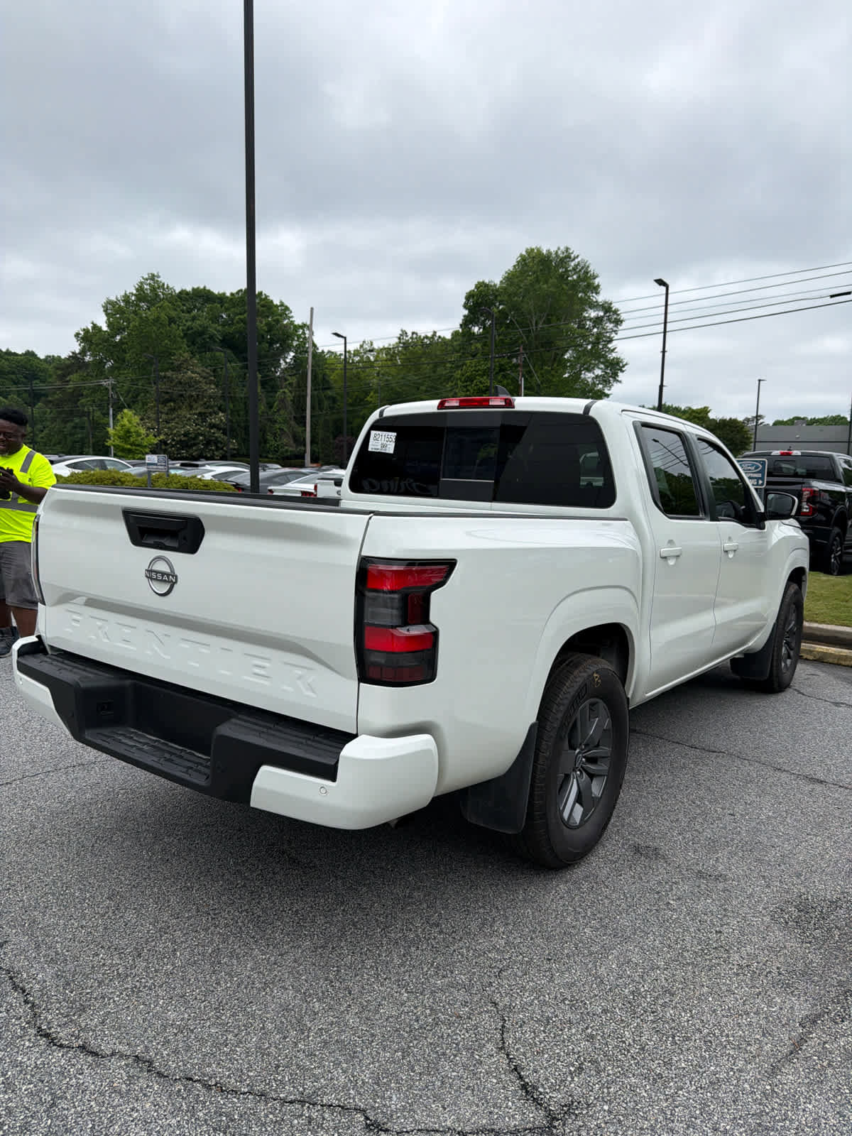 Used 2025 Nissan Frontier SV RWD image 4