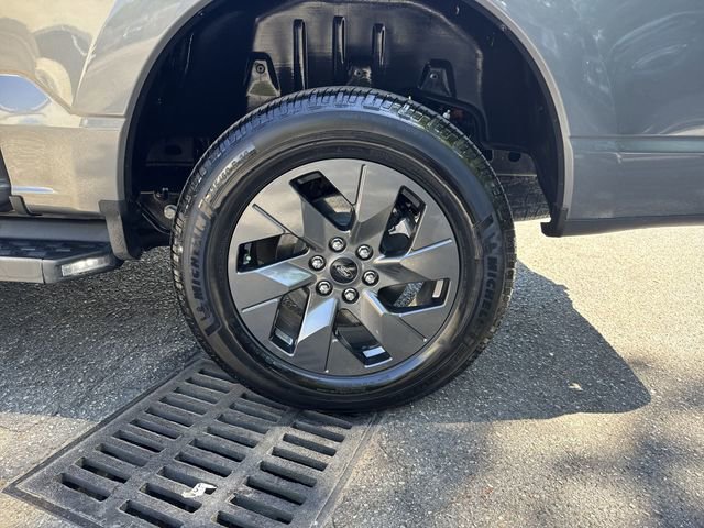 Used 2022 Ford F150 Lightning Lariat w/ Equipment Group 511A High AWD/4WD image 34