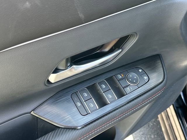 New 2026 Nissan Kicks SR w/ Cold Weather Package FWD image 14