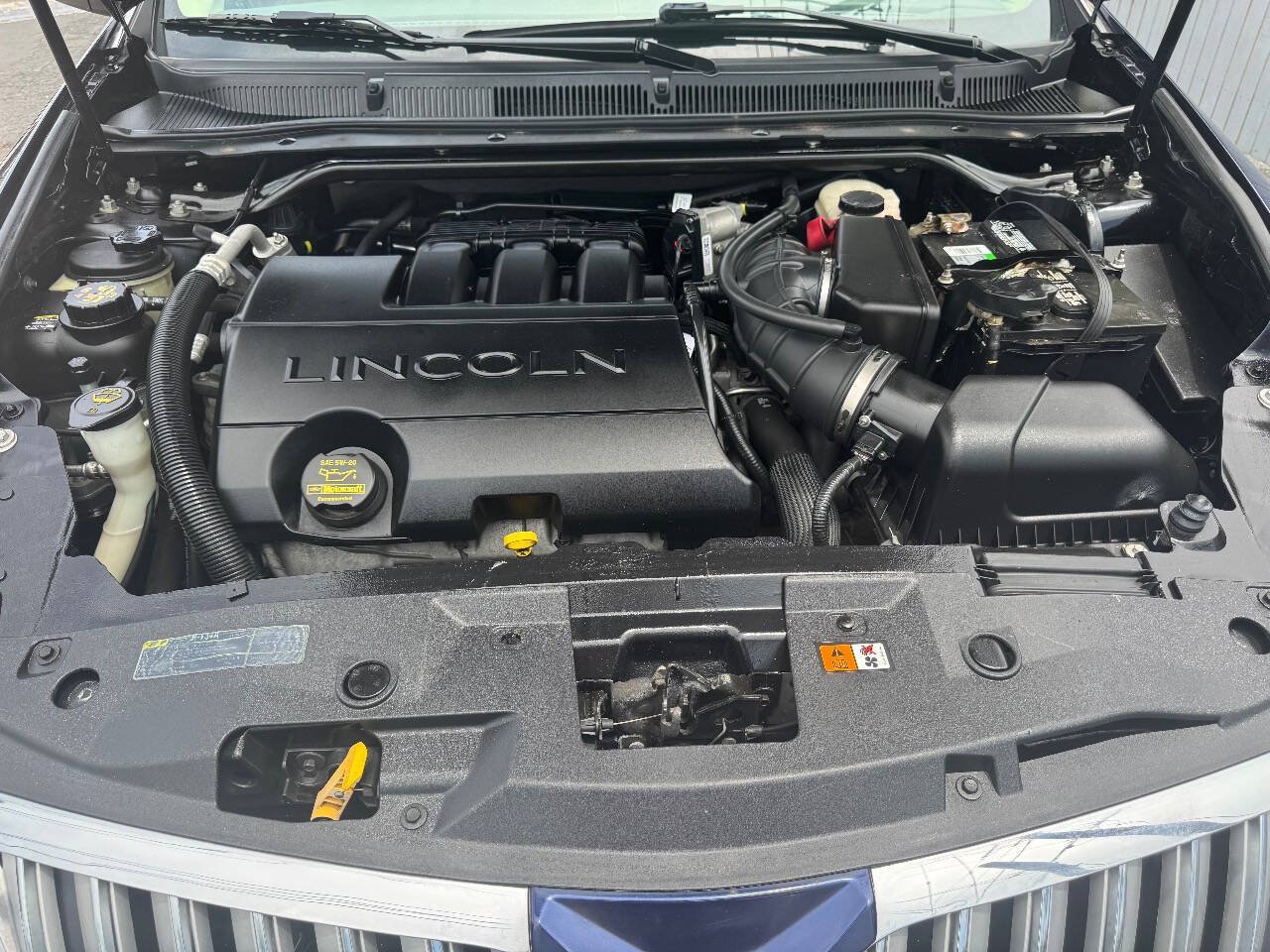Used 2011 Lincoln MKS w/ 102A Rapid Spec Order Code FWD image 19