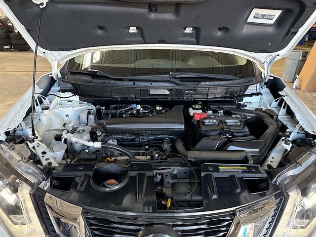 Used 2018 Nissan Rogue SL w/ Premium Package image 31