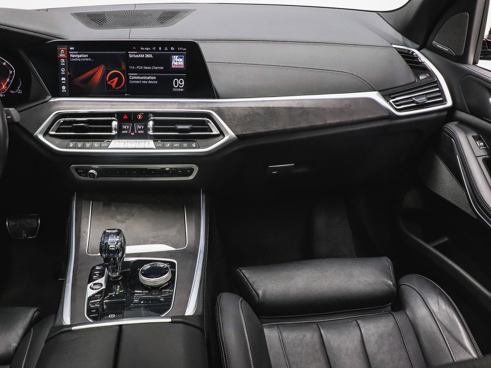 Used 2022 BMW X5 M50i w/ Executive Package image 32