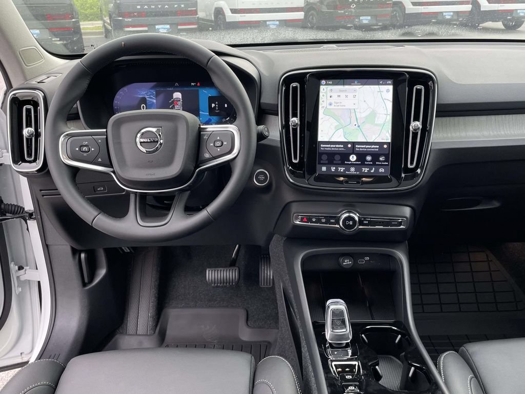 New 2026 Volvo XC40 B5 Plus w/ Climate Package AWD/4WD image 4