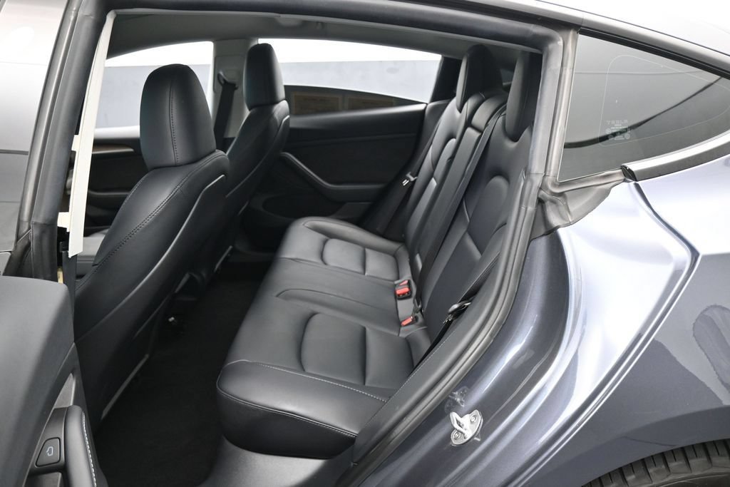 Used 2023 Tesla Model 3 Standard Range RWD image 29