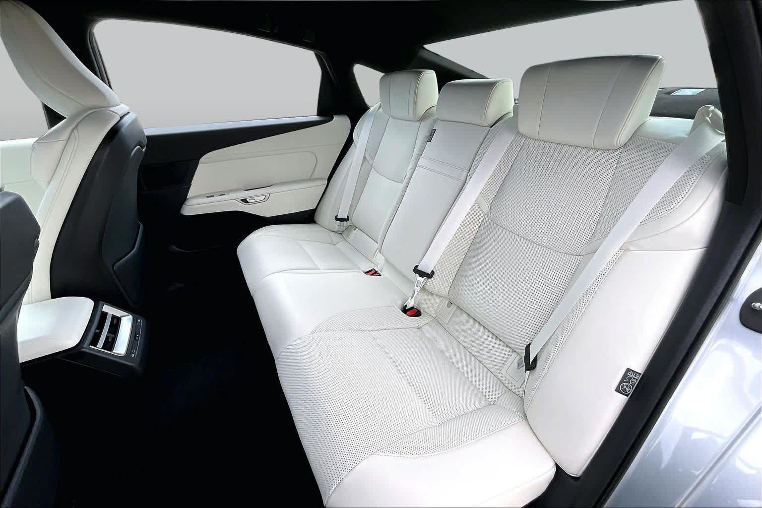 Used 2026 Lexus ES 500e AWD/4WD image 20