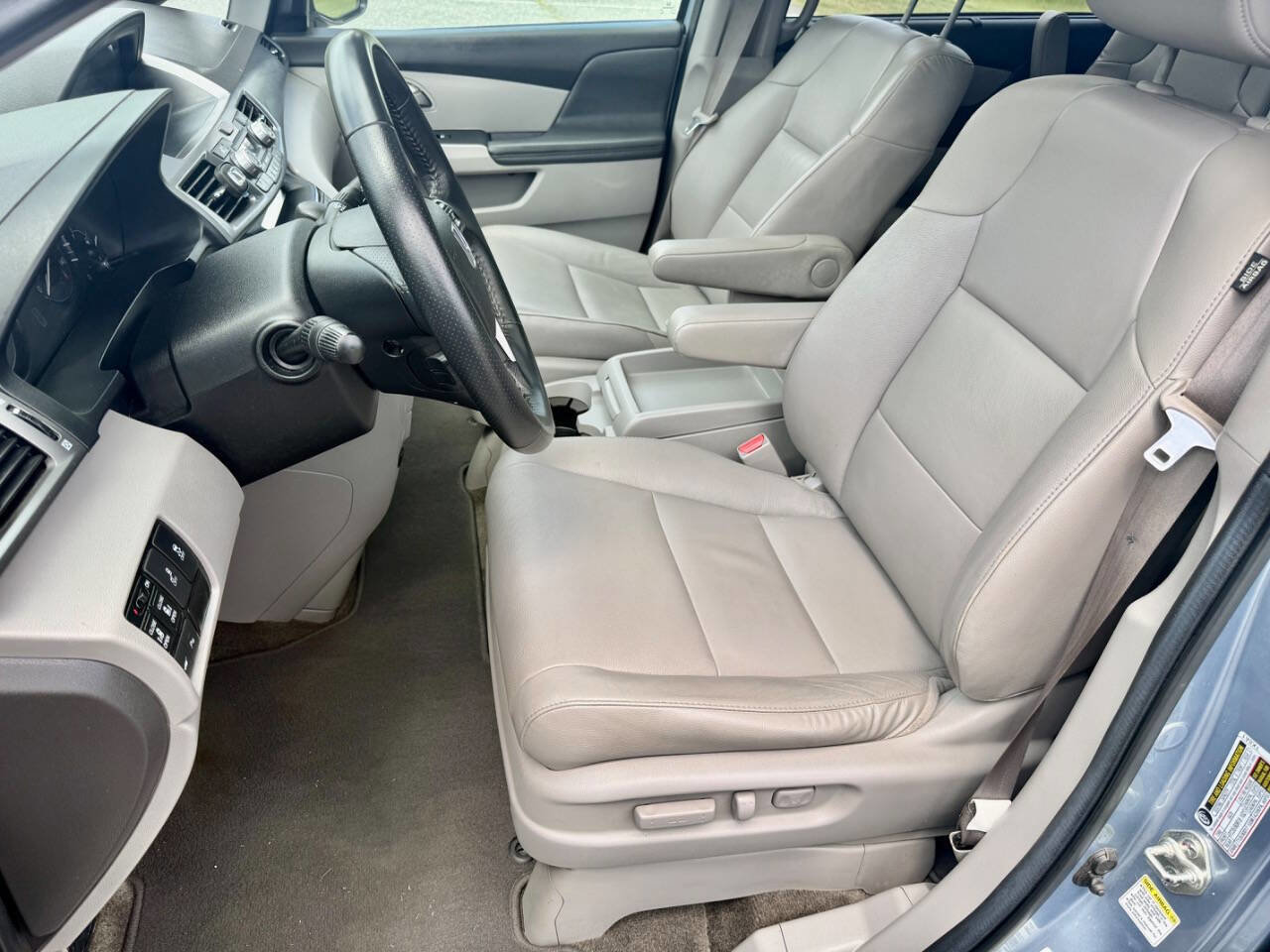 Used 2013 Honda Odyssey Touring Elite image 3