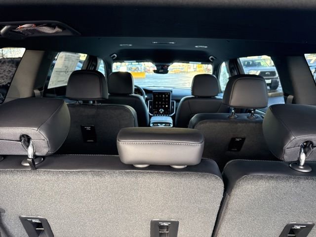 New 2026 GMC Acadia Elevation image 29