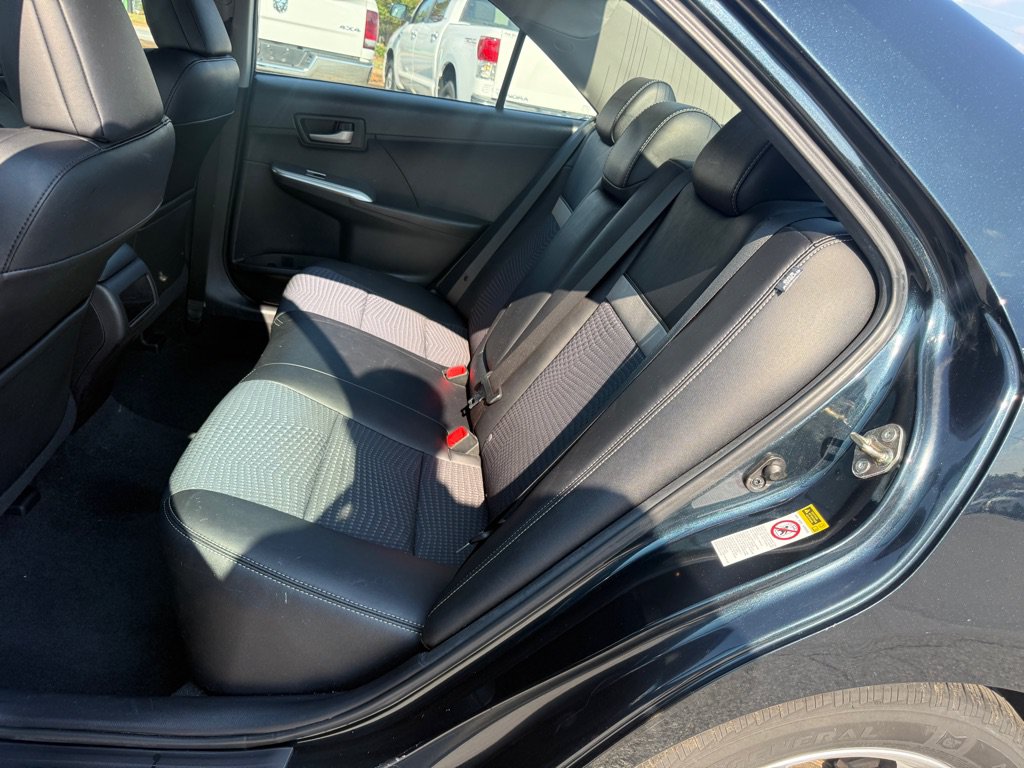 Used 2014 Toyota Camry SE FWD image 13