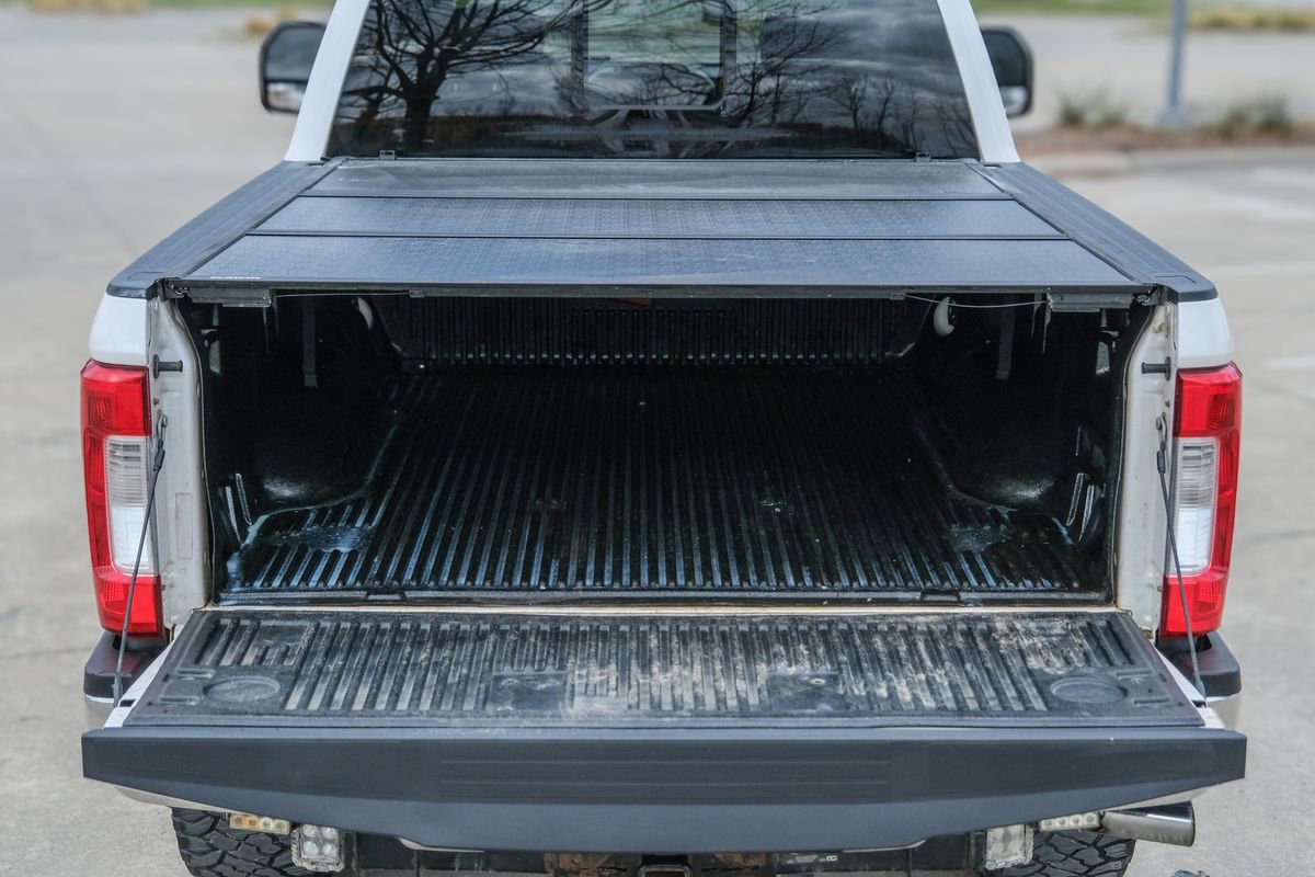 Used 2018 Ford F250 Lariat w/ Chrome Package image 33