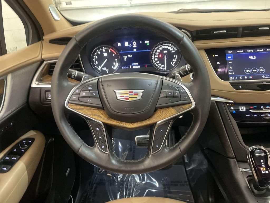 Used 2022 Cadillac XT5 Sportv w/ Platinum Package AWD/4WD image 5