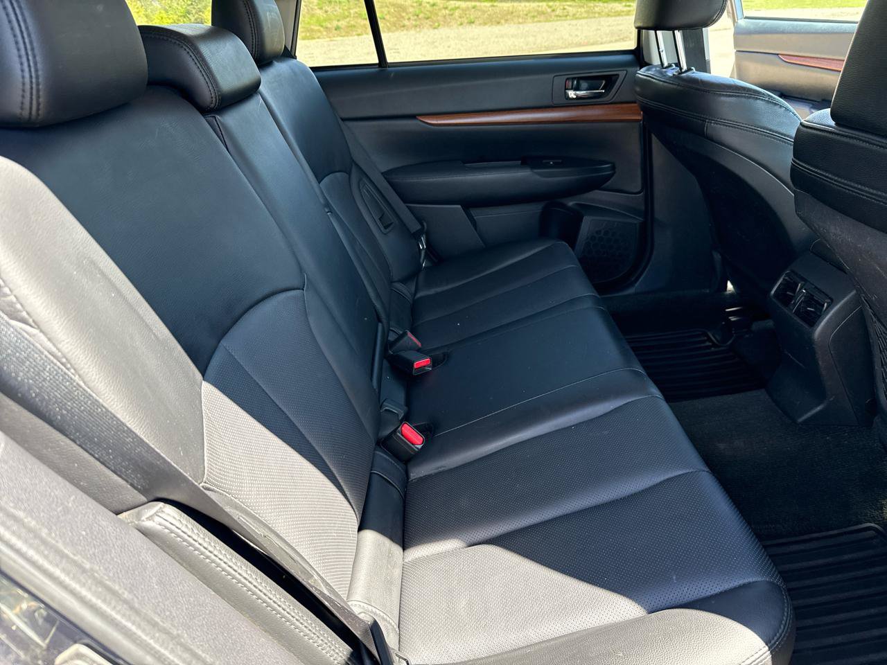 Used 2014 Subaru Outback 2.5i Limited AWD/4WD image 24