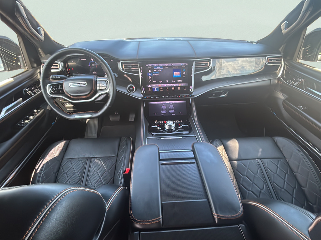 New 2026 Jeep Grand Wagoneer L Summit AWD/4WD image 18