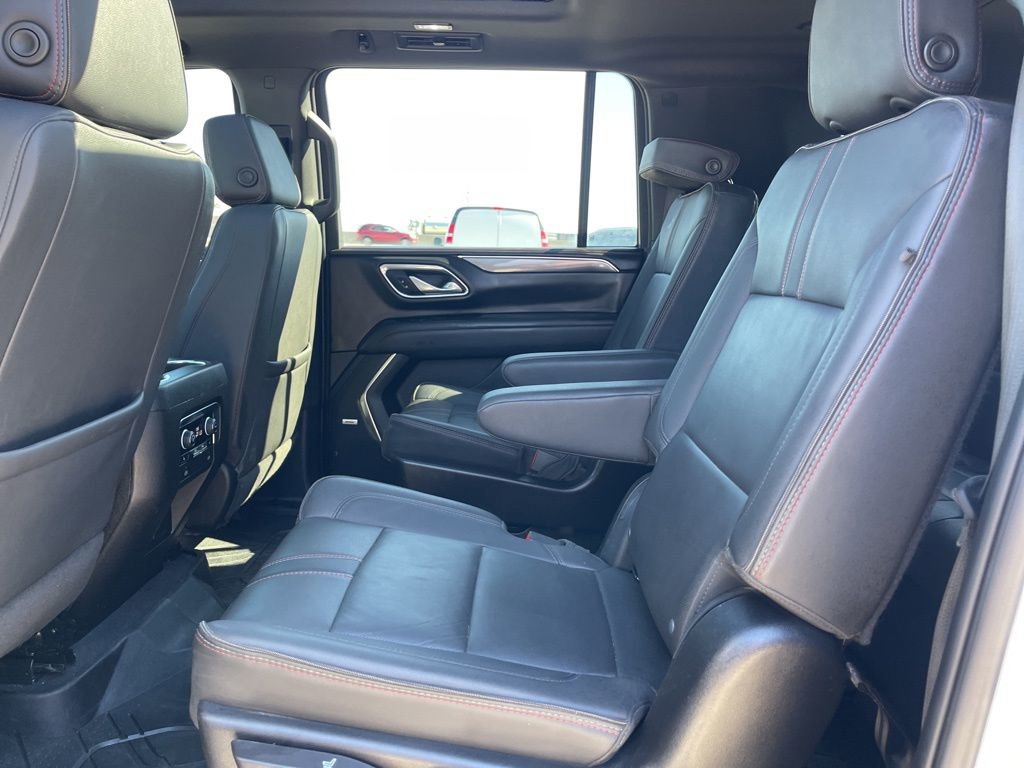 Certified 2024 Chevrolet Suburban RST w/ Luxury Package image 17