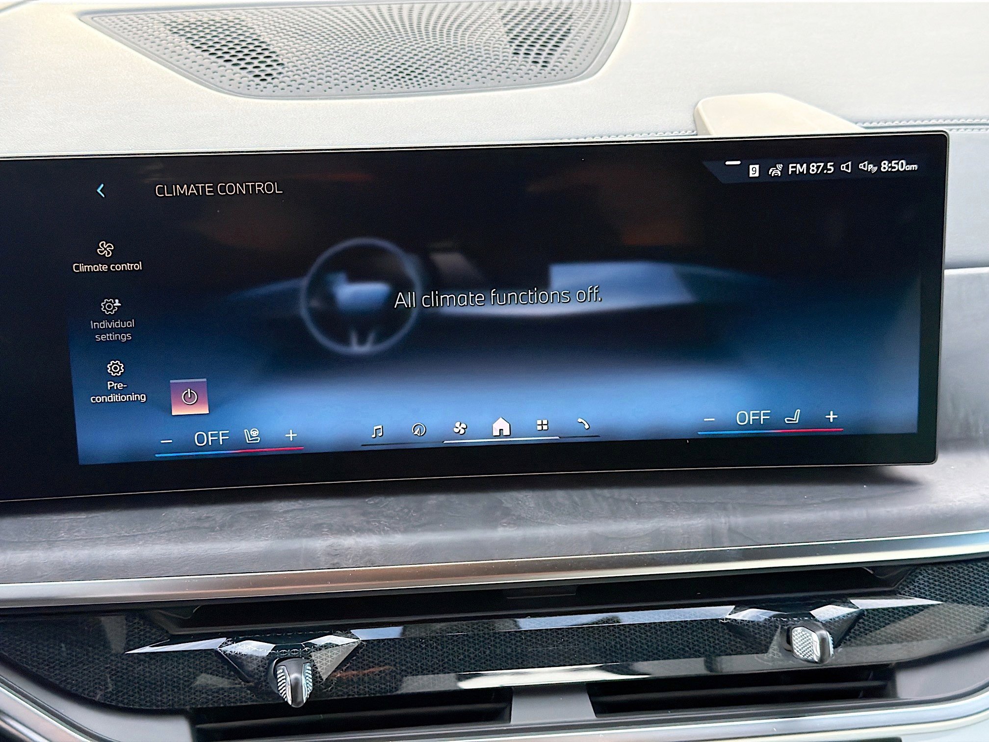 New 2026 BMW X5 xDrive50e w/ Executive Package image 35