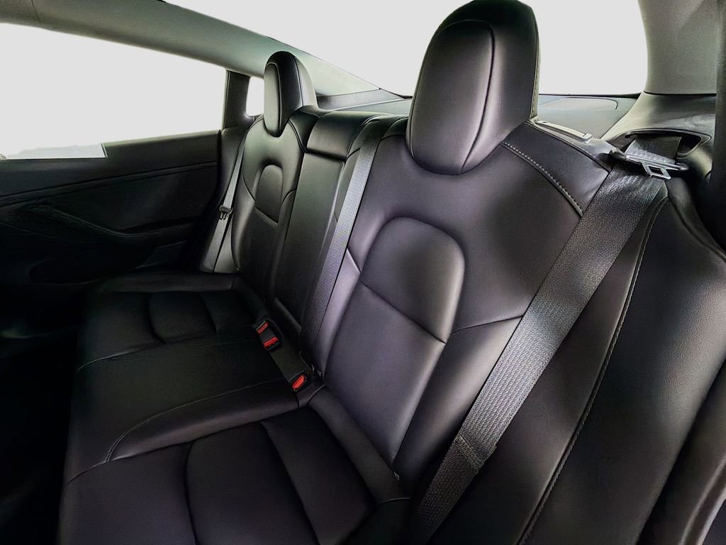 Used 2022 Tesla Model 3 image 25