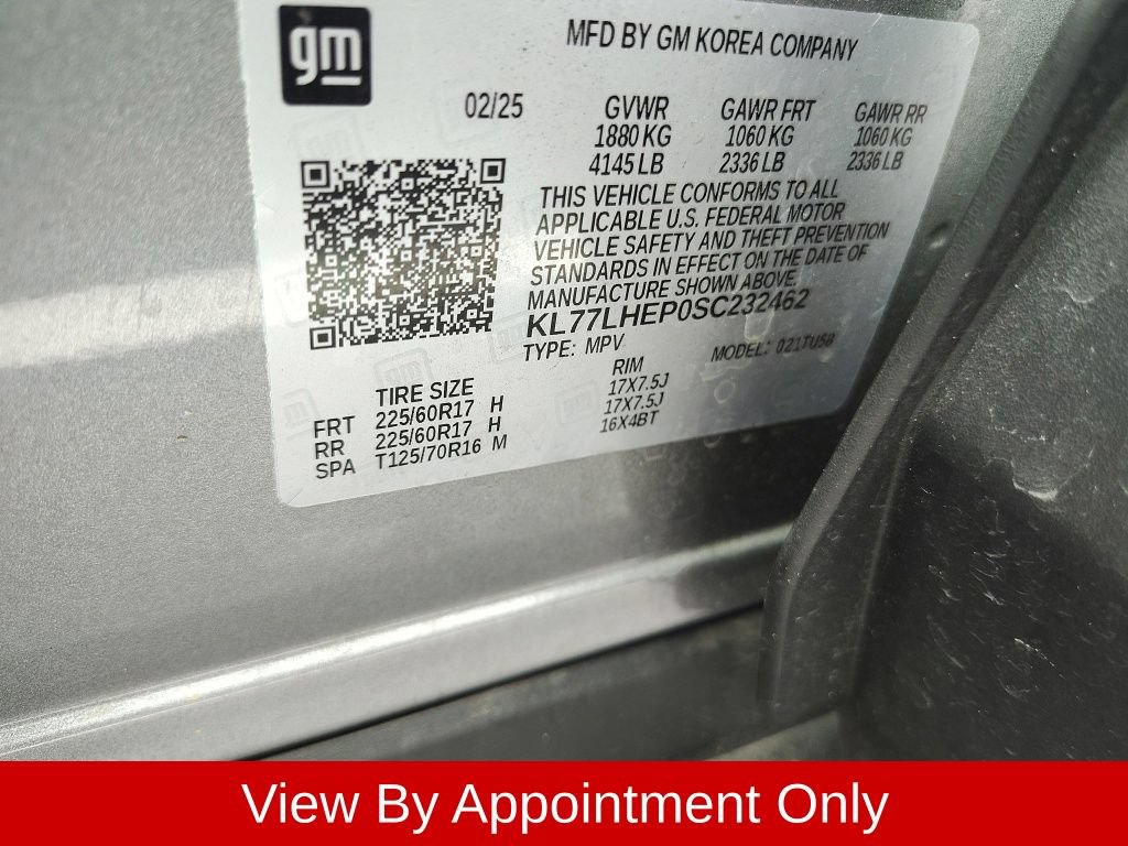 Used 2025 Chevrolet Trax LT w/ LT Convenience Package FWD image 3