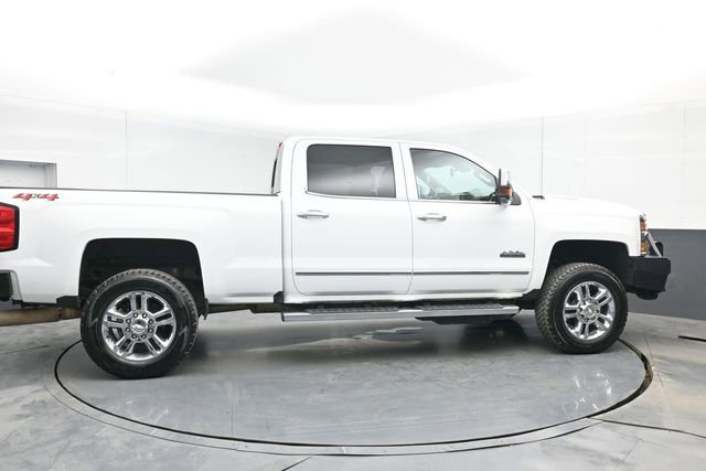 Used 2019 Chevrolet Silverado 2500 High Country w/ Duramax Plus Package image 15