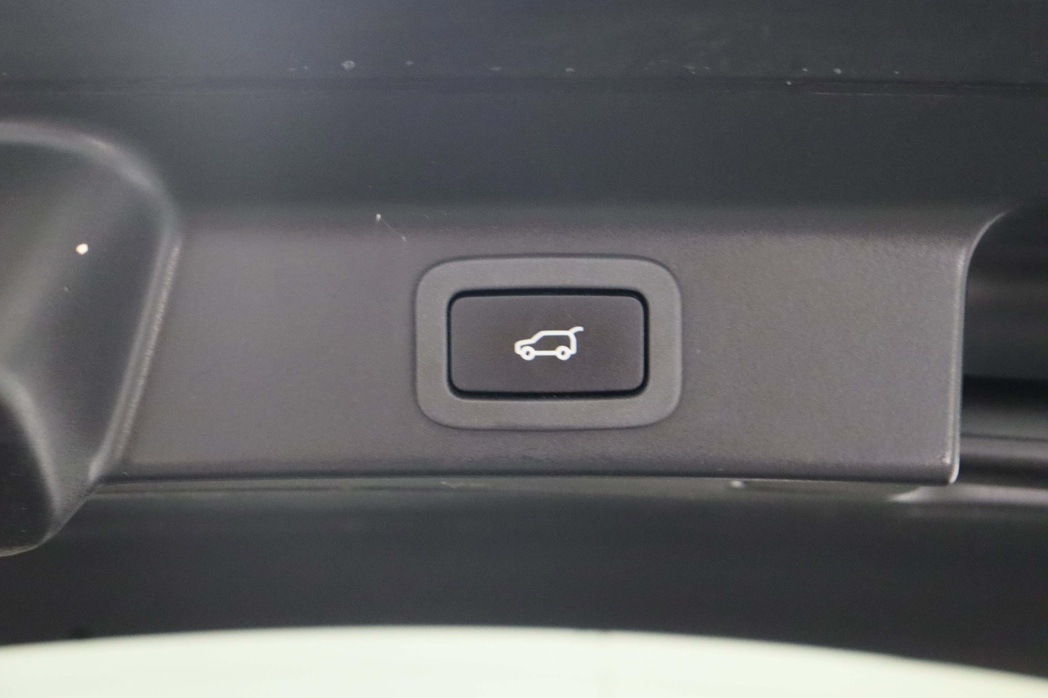 Used 2018 Jaguar F-PACE R-Sport AWD/4WD image 34