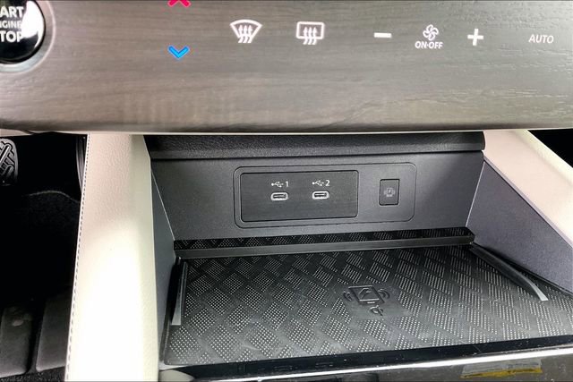 Certified 2025 Nissan Murano Platinum w/ Cargo Package image 31