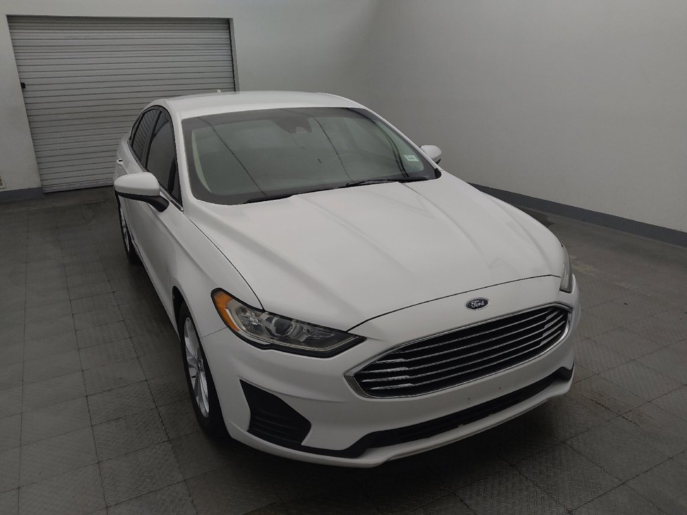 Used 2020 Ford Fusion SE FWD image 14