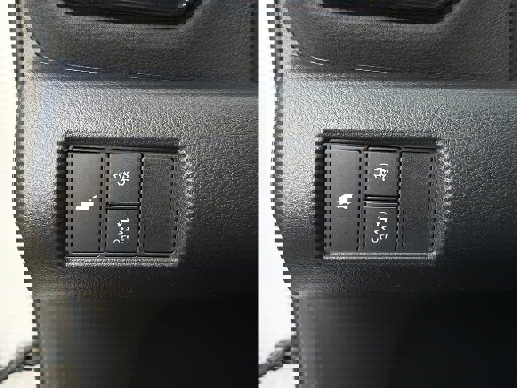 Used 2025 Honda Pilot TrailSport image 17