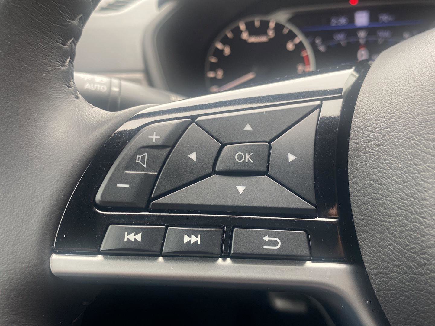 Used 2024 Nissan Altima 2.5 SV w/ SV Premium Package FWD image 19