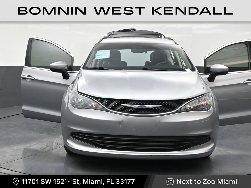 Used 2020 Chrysler Voyager Lxi image 33