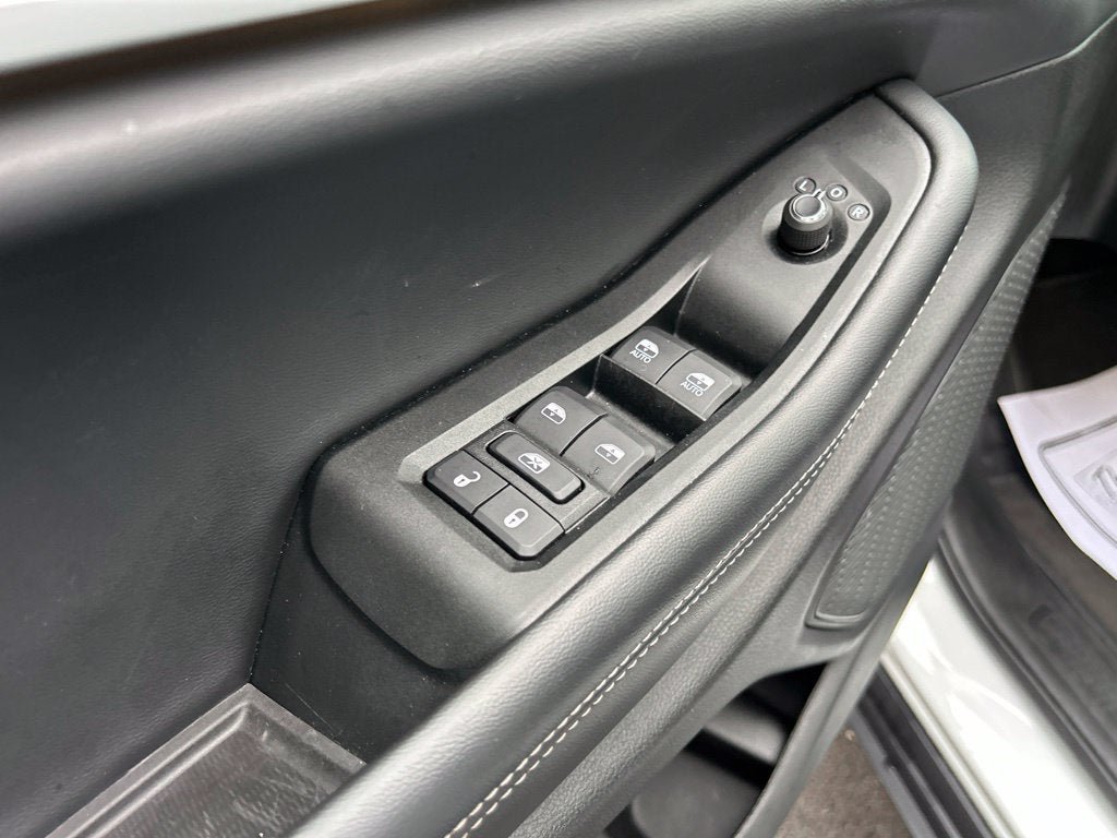 Used 2025 Jeep Grand Cherokee L Limited w/ Luxury Tech Group II AWD/4WD image 11