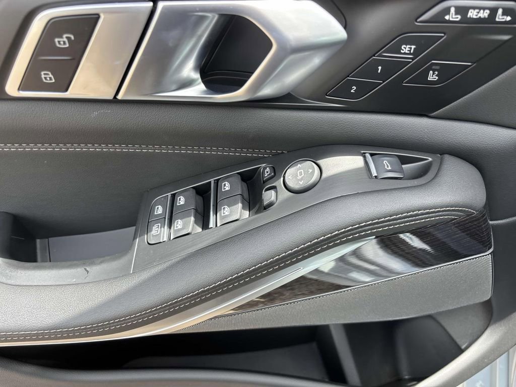 New 2026 BMW X7 xDrive40i w/ M Sport Package image 13