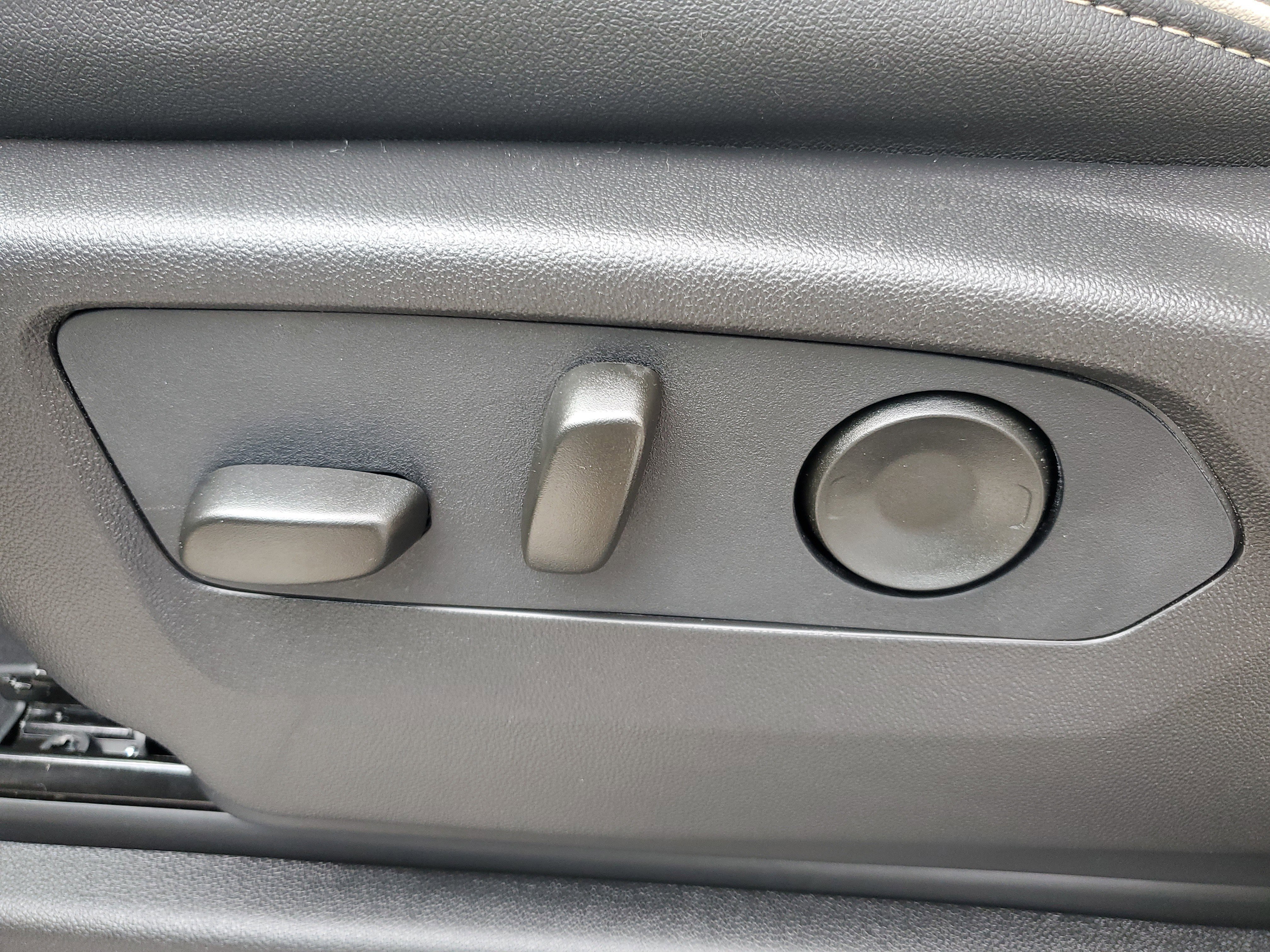 New 2026 GMC Yukon Elevation image 20